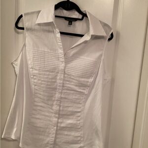 Zac & Rachel White Sleeveless Pleated Button-Down Shirt